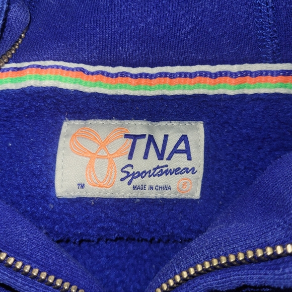 Aritzia's TNA Women's Royal Blue Zip-Up Hoodie Small - Picture 7 of 7